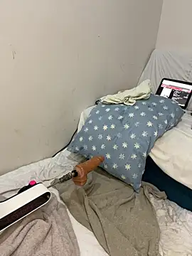 Ozge-SluttyScream69