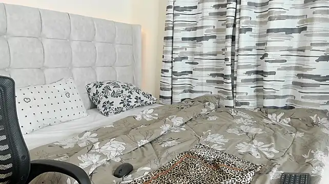 Goddess_And_Queen webcam