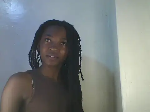 cutebrownny live cam on StripChat