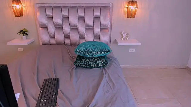 gatita_violeta