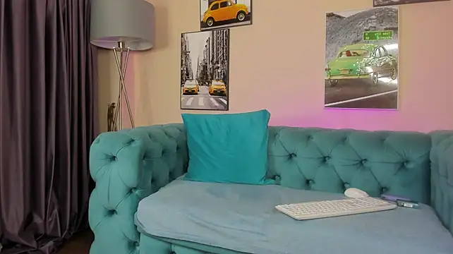IvyRowe live cam on StripChat