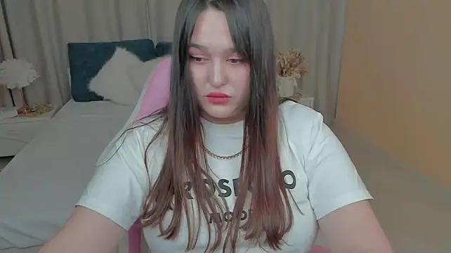 Mila_Vogue webcam