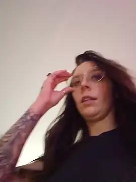 LilyOrion webcam