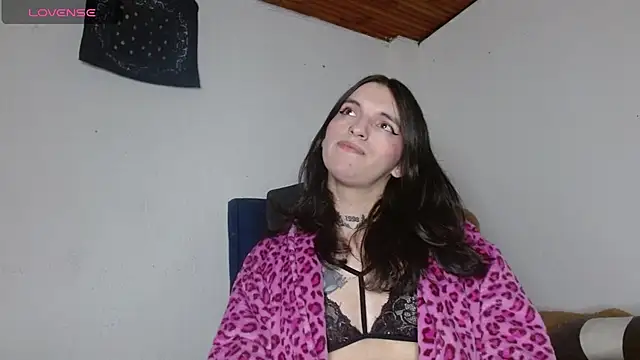 Scarlett_crastrawberry webcam