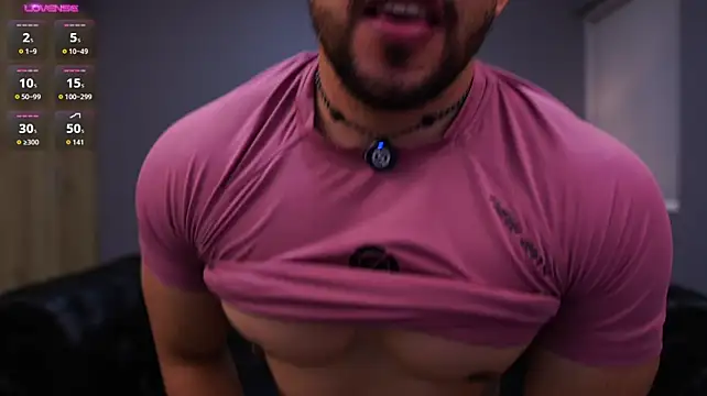 LoganMartinX live cam on StripChat