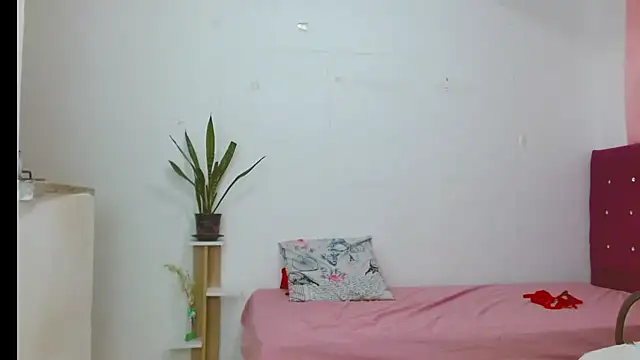chantalsemenova1 webcam