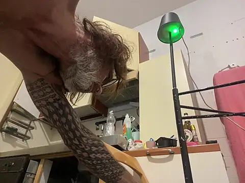 crisfootlicker