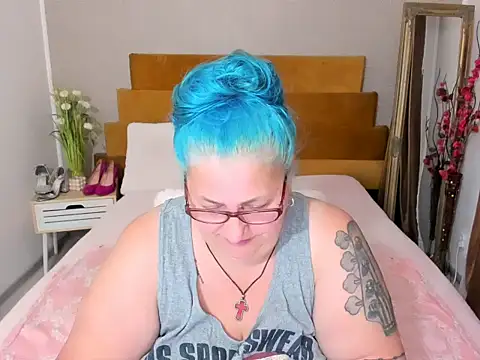 Sugarmommy_69X webcam