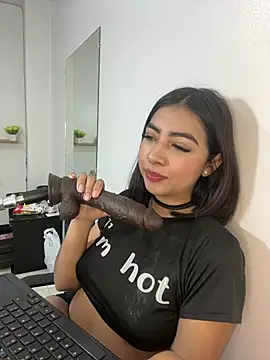cherry_skinnyy_ webcam