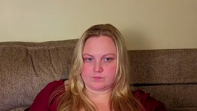 PhatAssBlond webcam