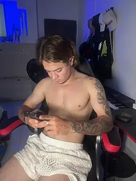 AngelLatinBoy webcam