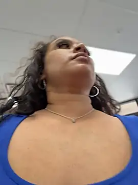 CarmelaAnthony live cam on StripChat