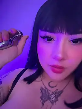 Taelynn_ live cam on StripChat
