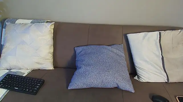bloom_apple live cam on StripChat