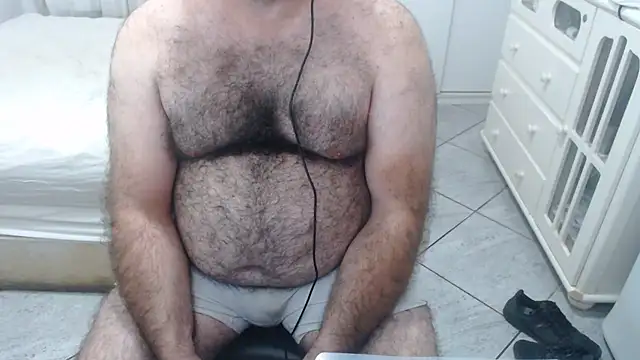MysterBearMG webcam