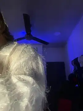 AngelLatinBoy live cam on StripChat