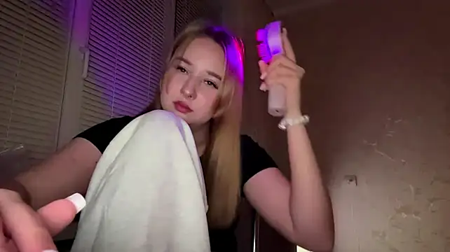 DoraBerley live cam on StripChat
