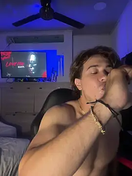 AngelLatinBoy webcam