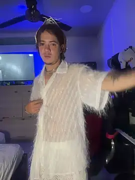 AngelLatinBoy live cam on StripChat