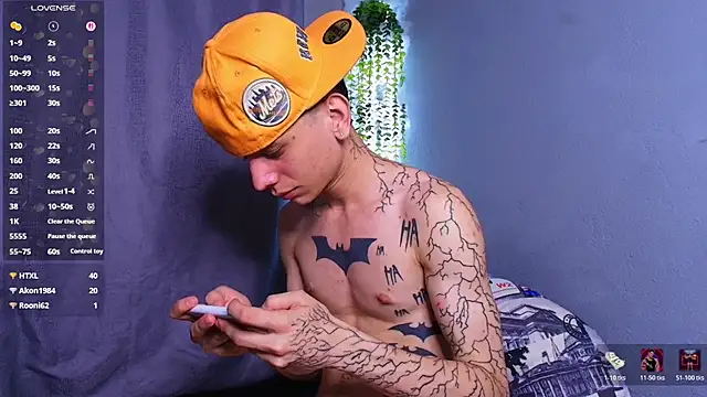TheBatMansion live cam on StripChat