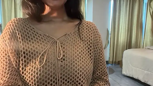 cupid_of_hearts (F milf) - nipple clamps withbclit clamp x 5min