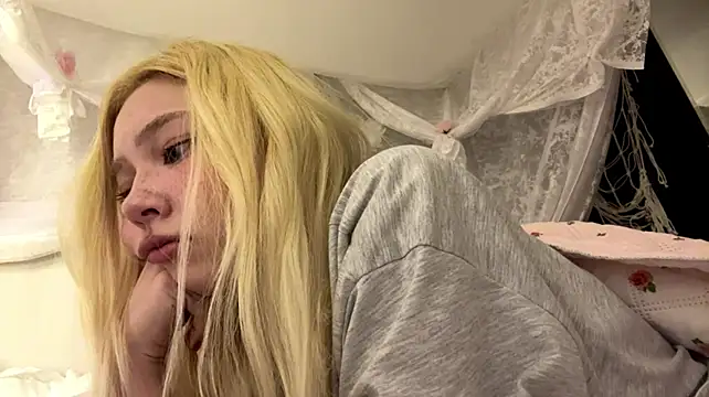 linafloww (F teen) - show my body
