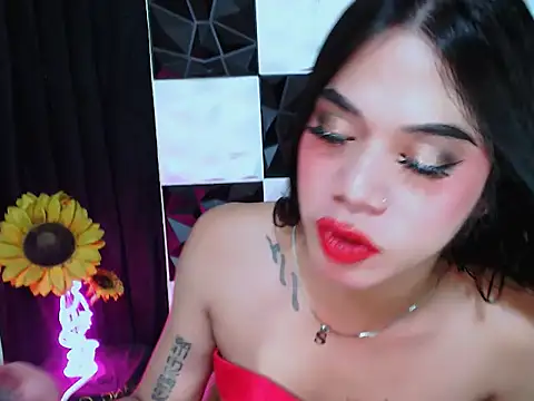 VOLKOVAx live cam on StripChat
