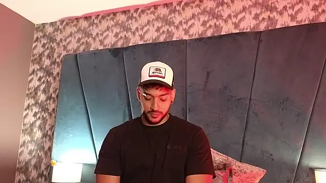 Axel_knox1 live cam on StripChat