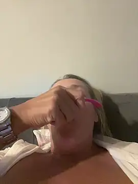 Blondnboujee53