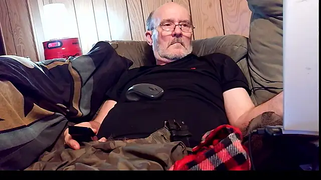 snickers1 (M grandpa) - to jerk off