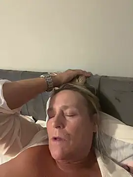 Blondnboujee53