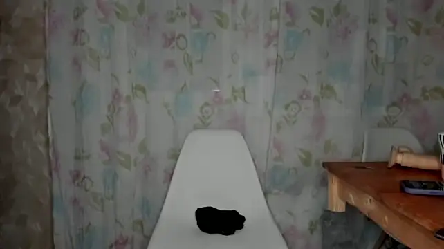 Elle_Milfa webcam