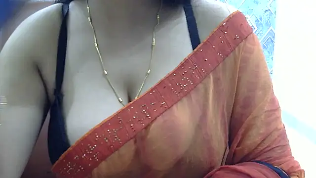 zoyaa-sexy (F milf) - nude show