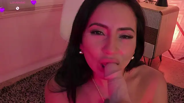 ZaraVesari webcam