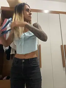 sabrinaneves (F young) - Socando consolo