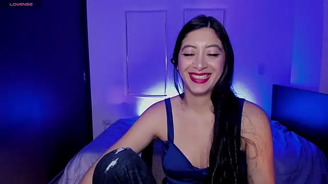 MeganWhite3 live cam on StripChat