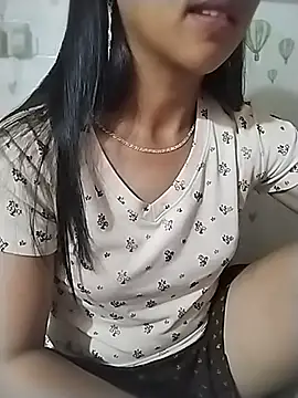 Helen-nn live cam on StripChat