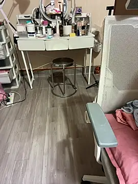Mina048 webcam