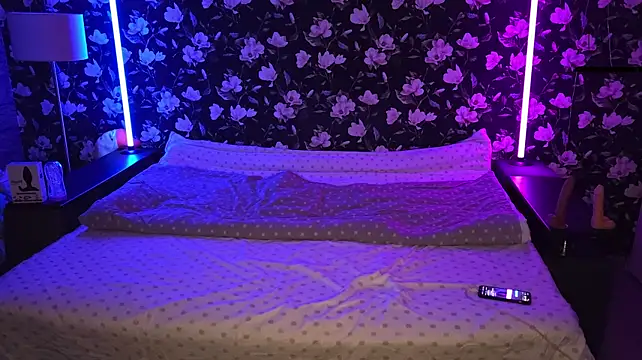 Vuitton live cam on StripChat