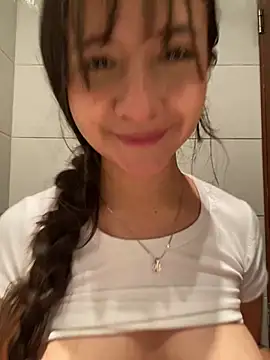 amypalacioss (F young) - Ride Camera With My Naked And Red Ass!🍑