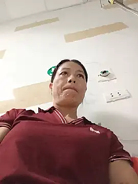 Lily-ly live cam on StripChat