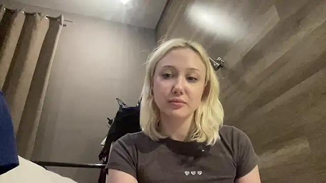 have_fun6699 (Ask my age) - my friend fuck me