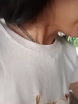 30yearr live cam on StripChat