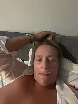 Blondnboujee53