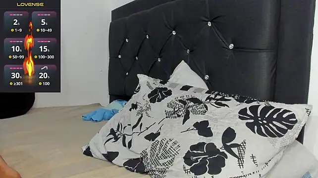 santi_brown webcam