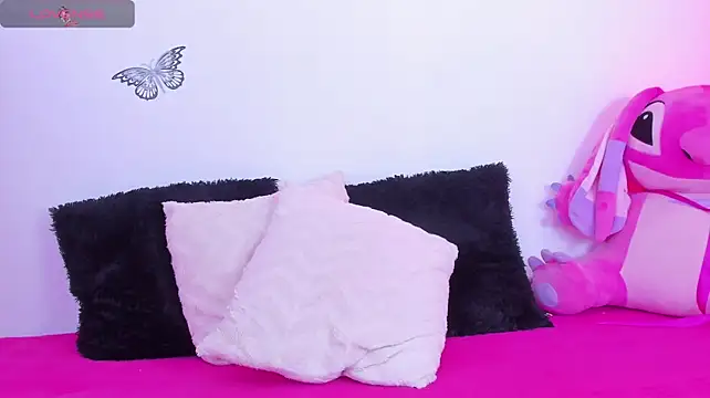 EmillySanders webcam