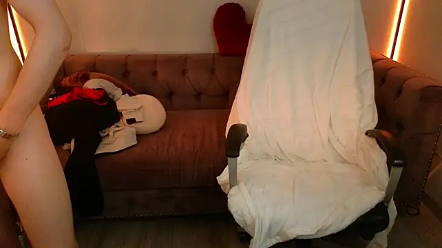Meverik_Oushen webcam