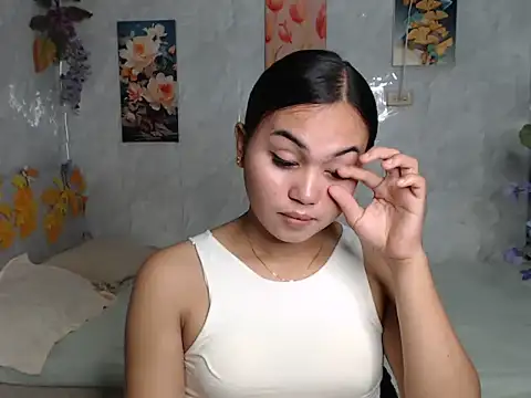 ur_asiankat webcam