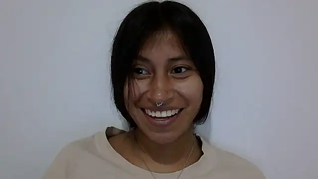 Pocahontas_Honey webcam