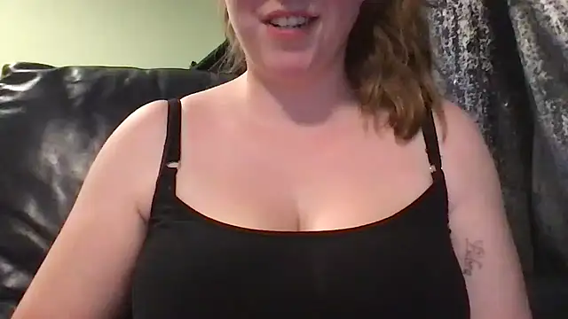 DaisyDarlingXO webcam